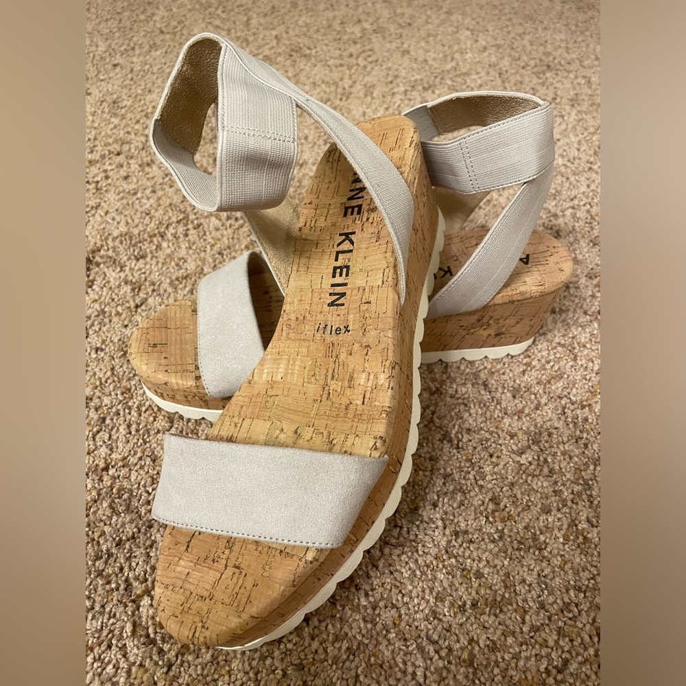 Anne Klein Nikki Platform Sandal NWOT